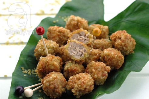 Giò sống lăn cốm chiên giòn thơm ngon - ảnh 1