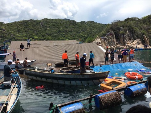 Ninh Thuận họp báo về tai nạn nghiêm trọng chìm nhà hàng nổi trên vịnh Vĩnh Hy - ảnh 1