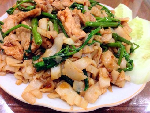 Dân dã món phở xào Bình Liêu - ảnh 1