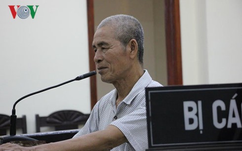 Đến nhà mua rượu, ông già 68 tuổi hại đời nữ sinh lớp 8 - ảnh 1