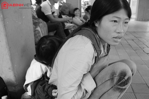 Người cha tay trắng nhìn con gái 5 tuổi vật vã trong cơn bạo bệnh - ảnh 4