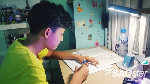 Cuộc sống hiện tại của ‘hotboy mắt hí’ - Mai Chí Công sau Giọng hát Việt nhí - ảnh 9