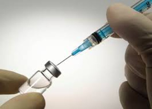 Hỗ trợ vắc xin cho các huyện nghèo - ảnh 1