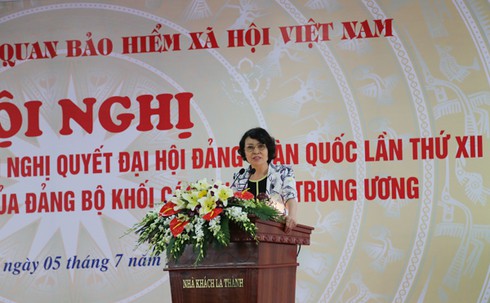 Khen thưởng tập thể, cá nhân có thành tích học tập, quán triệt NQ ĐH Đảng XII - ảnh 1