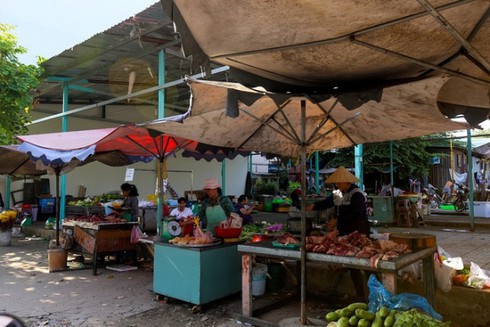 Cụ ông tự lấy đất mở chợ cho người bán hàng rong ở Sài Gòn - ảnh 5