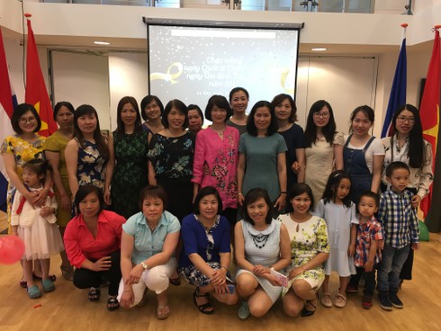 Gặp gỡ thiếu nhi và nữ kiều bào Hà Lan nhân ngày Quốc tế thiếu nhi 1/6 - ảnh 2