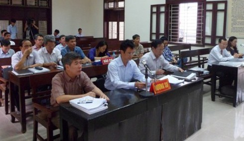 Hôm nay xử vụ doanh nghiệp kiện chủ tịch tỉnh Thanh Hóa - ảnh 1