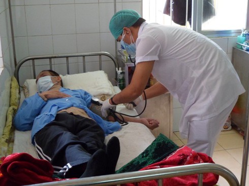 Chuyện của những bác sỹ đối mặt với tử thần - ảnh 1