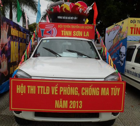 “Ngọc hoàng” Quốc Khánh: Chấm điểm xe tuyên truyền phòng, chống ma túy 2013 - ảnh 6
