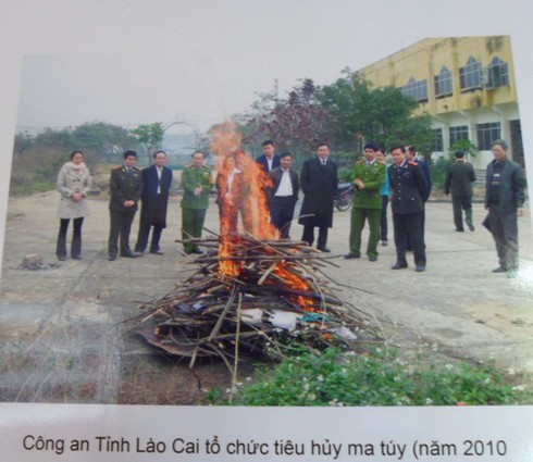 Tái hiện cuộc chiến phòng chống ma túy qua triển lãm ảnh - ảnh 11