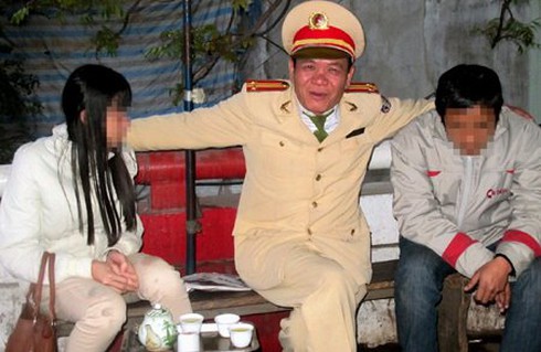 Người CSGT 30 lần giải cứu các thiếu nữ dại dột - ảnh 1