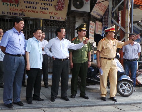 Hà Nội: Tiếp tục lắp loa tuyên truyền giao thông tại 16 nút đèn đỏ - ảnh 1