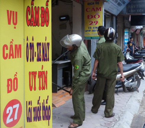 Toát mồ hôi xem Công an xã Trung Văn làm việc - ảnh 2