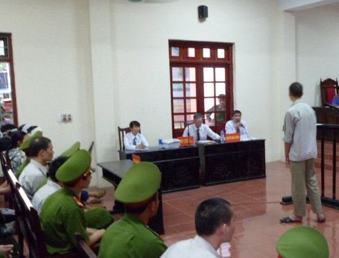 Gia đình nạn nhân