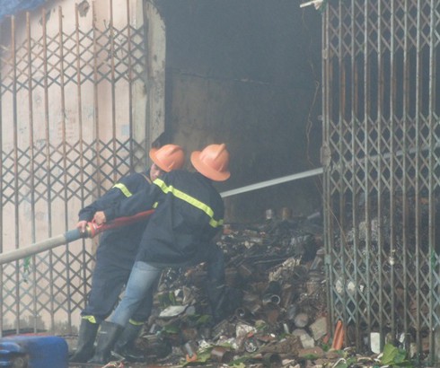 Sau cháy Trung tâm thương mại Hải Dương: Nguy cơ sụp đổ - ảnh 5