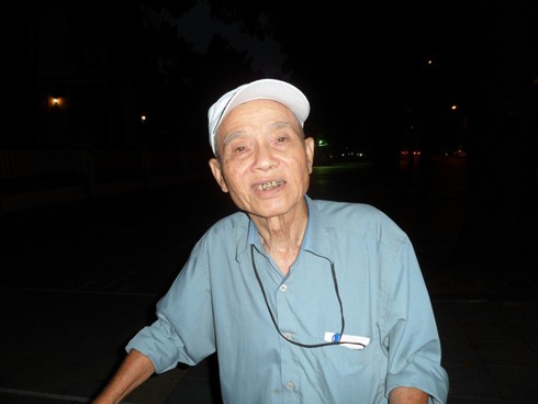 Gặp người làm thơ chia buồn tại lễ viếng Đại tướng Võ Nguyên Giáp - ảnh 1