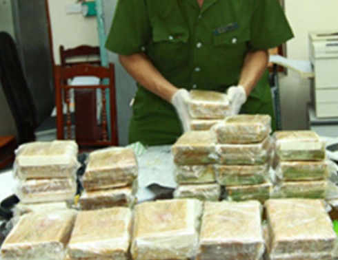 Bắt quả tang mua bán, vận chuyển 19 bánh heroin - ảnh 1