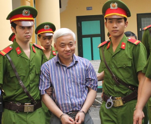 Hoãn phiên xử “bầu Kiên”: Bị cáo
