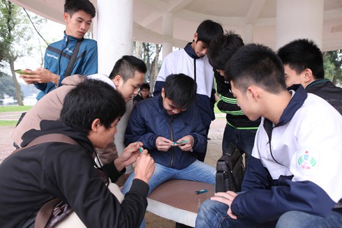 Giới trẻ Hà Nội và thú chơi mới chỉ cần ...con dao mổ - ảnh 1