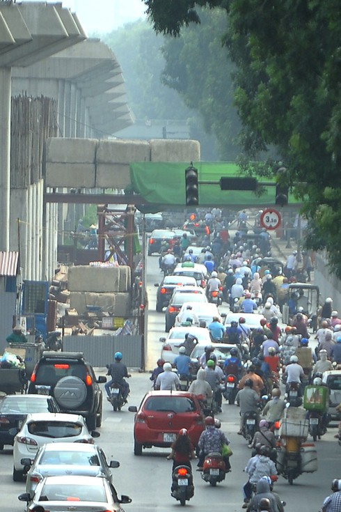 Người dân Hà Nội lo sợ tai họa
