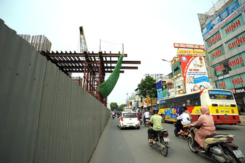 Người dân Hà Nội lo sợ tai họa