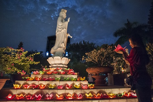 Những hình ảnh ý nghĩa trong lễ Vu Lan 2014 - ảnh 5