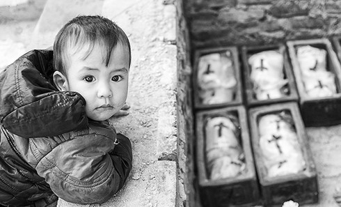 Chuyện người phụ nữ đi chôn cất những sinh linh bé nhỏ - ảnh 8