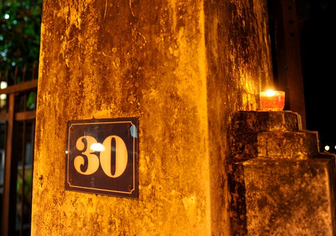 Hàng trăm người thắp nến tại 30 Hoàng Diệu ngày sinh nhật Đại tướng - ảnh 2