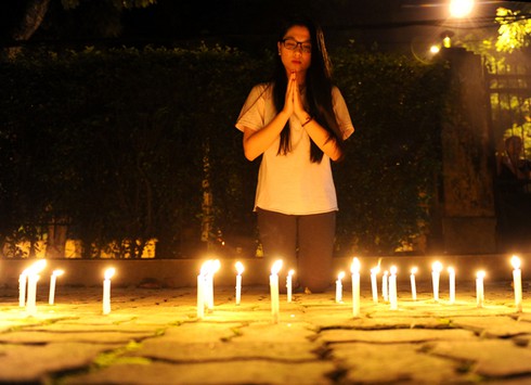 Hàng trăm người thắp nến tại 30 Hoàng Diệu ngày sinh nhật Đại tướng - ảnh 7