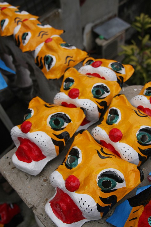 Trung thu, gặp người 35 năm thổi hồn cho... giấy - ảnh 9