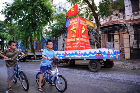 Độc đáo lễ rước đèn Trung thu Tuyên Quang giữa lòng Hà Nội - ảnh 1