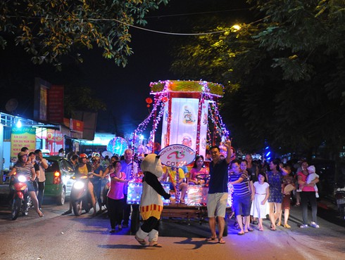 Độc đáo lễ rước đèn Trung thu Tuyên Quang giữa lòng Hà Nội - ảnh 5