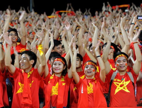 Sát cánh U19 Việt Nam, những bóng hồng