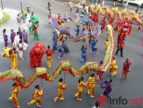 Độc đáo lễ hội múa Rồng tại Hà Nội - ảnh 11