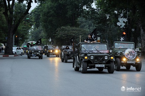 Đội xe Jeep gây náo nhiệt phố phường Hà Nội - ảnh 11
