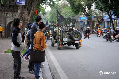 Đội xe Jeep gây náo nhiệt phố phường Hà Nội - ảnh 5