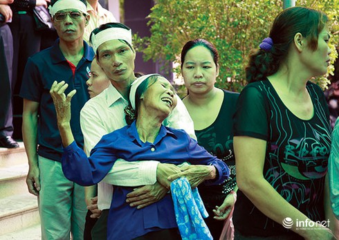 Xót thương đưa tiễn 5 nạn nhân trong đám cháy Hoàng Mai - ảnh 12