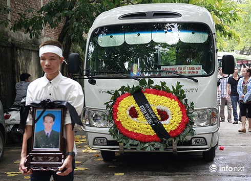 Xót thương đưa tiễn 5 nạn nhân trong đám cháy Hoàng Mai - ảnh 13