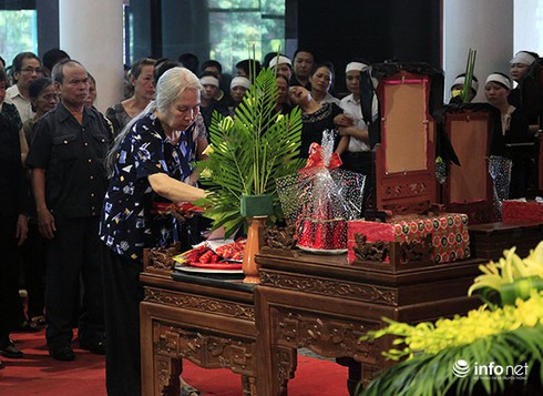 Xót thương đưa tiễn 5 nạn nhân trong đám cháy Hoàng Mai - ảnh 2