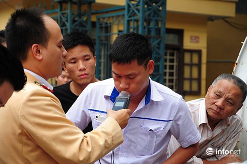 “Xe điên” làm người đi đường ở Thủ đô một phen hoảng loạn - ảnh 3