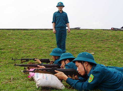 “Sao vuông” Phố Hiến tập bắn - ảnh 1