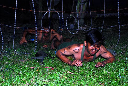 Lính trinh sát Tiểu đoàn 47 huấn luyện đêm - ảnh 3