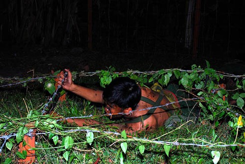 Lính trinh sát Tiểu đoàn 47 huấn luyện đêm - ảnh 4