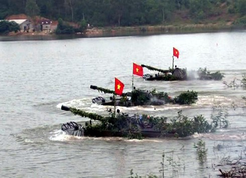 Vào xem kho dự trữ, bảo quản vũ khí của Quân khu 4 - ảnh 5