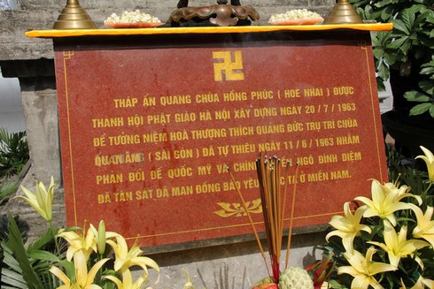 Thanh niên phật tử Hà Nội đạp xe, làm từ thiện mừng Phật Đản PL 2557 - ảnh 21