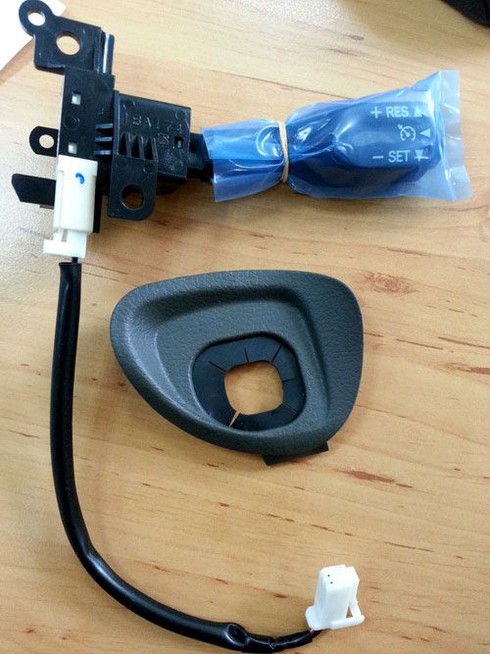 Toyota Camry độ cruise control tại Việt Nam - ảnh 1