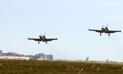 Hình ảnh học viên phi công quân sự huấn luyện trên máy bay L-39 - ảnh 8