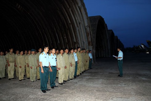 Hình ảnh học viên phi công quân sự huấn luyện trên máy bay L-39 - ảnh 1