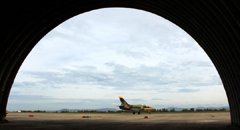 Hình ảnh học viên phi công quân sự huấn luyện trên máy bay L-39 - ảnh 12