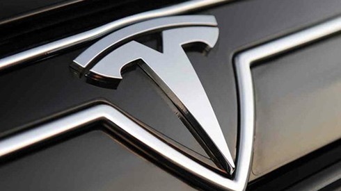 Tại sao các đại gia ôtô kinh sợ ‘hãng xe điện tí hon’ Tesla - ảnh 1